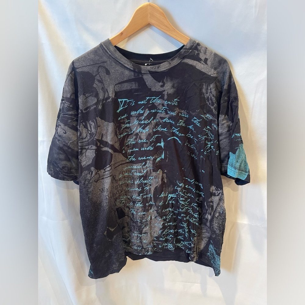 Apprime Courage Men’s Black and Gray Graphic Tee XL Y2K